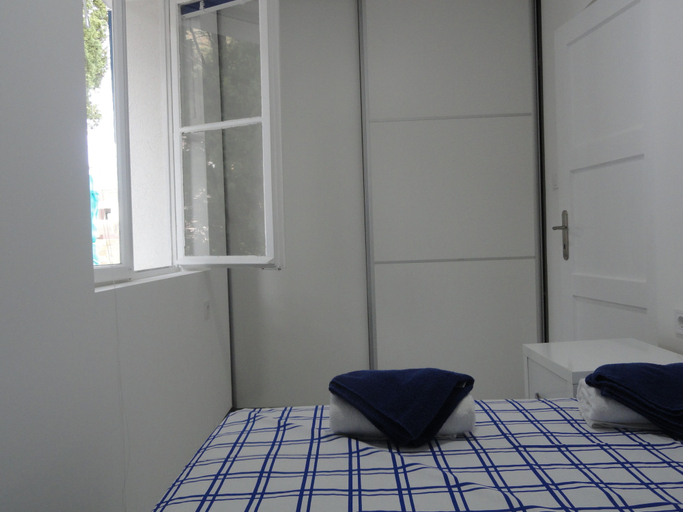 Bedroom 2, Petrovac Holiday House with pool