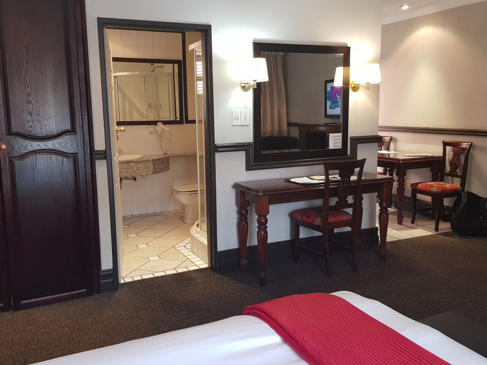 Bedroom 3, Court Classique Suite Hotel, City of Tshwane