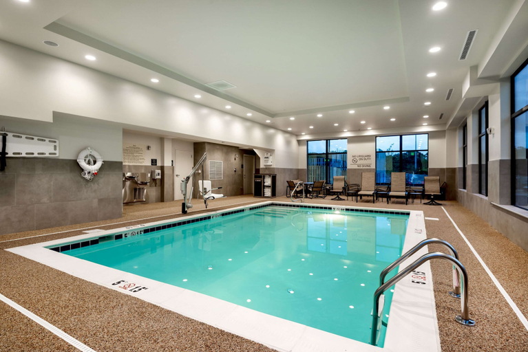 Sport & Beauty 5, Hampton Inn Baltimore Bayview Campus, Baltimore