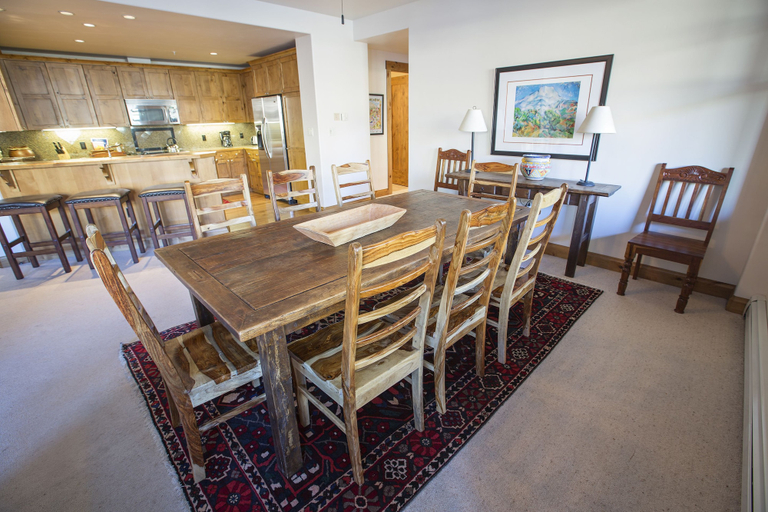 Food & Drinks 5, WestWall Lodge, Gunnison