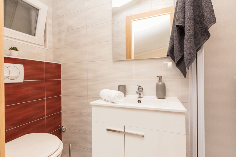 Bathroom 3, Apartments Bobeta, Vir