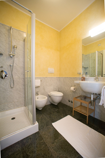 Bathroom 5, BergHotel, Bergamo