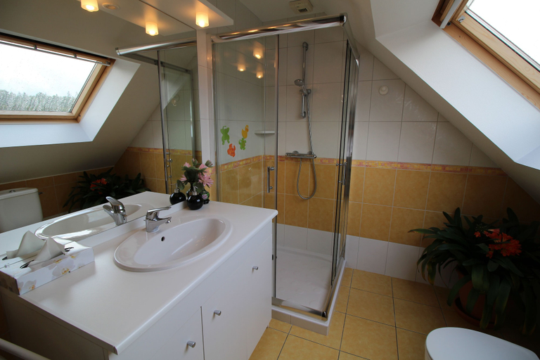 Bathroom 5, Ti Er Mad, Morbihan
