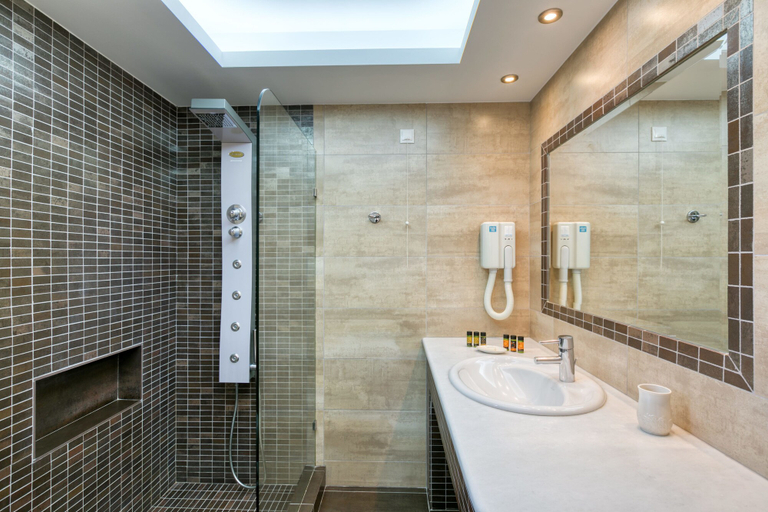 Bathroom 4, Ostria Inn, South Aegean