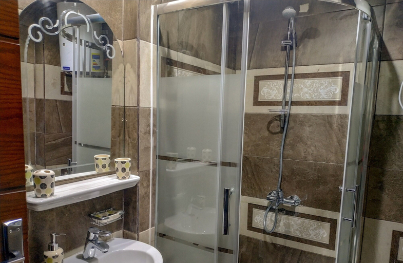 Bathroom 4, Pyramids Top Inn, Unorganized in Al Jizah