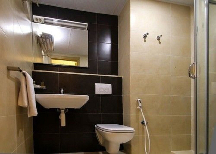 Bathroom 3, Hotel Africa Nova, Kouba