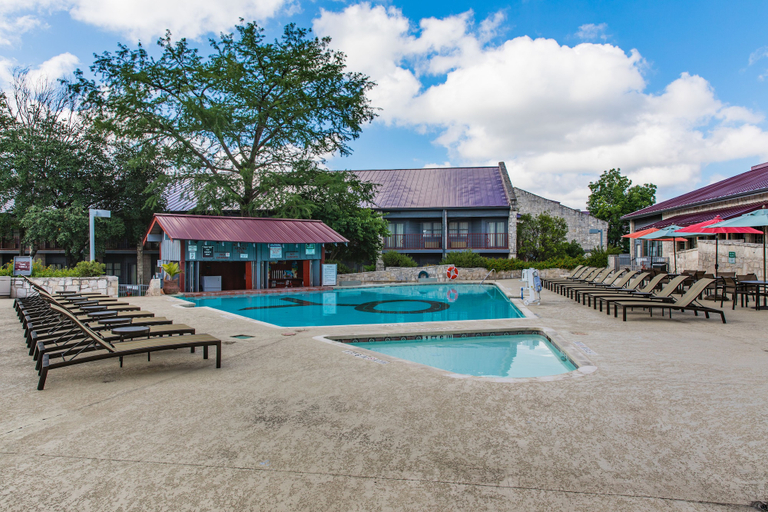Sport & Beauty 5, Y O Ranch Hotel, Kerr