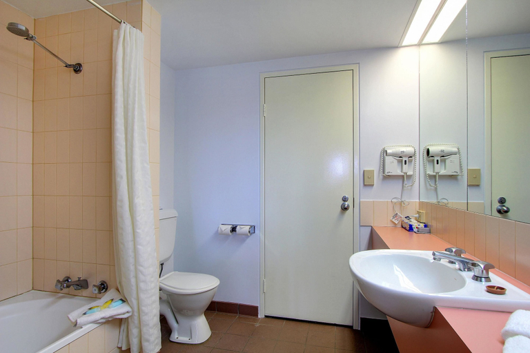 Bathroom 4, Comfort Inn The Pier, George Town - Pt A