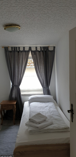 Bedroom 5, Tobetour 1, Trier-Saarburg