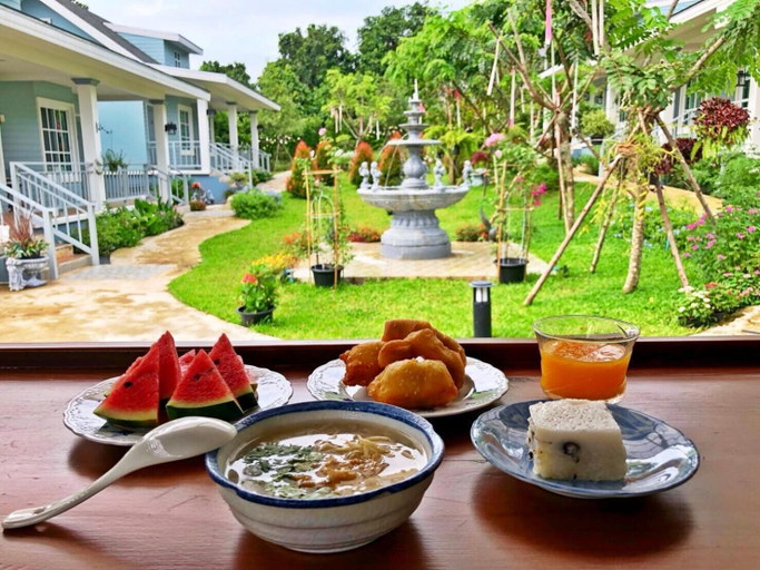 Food & Drinks 5, Little Cottage, Muang Chanthaburi