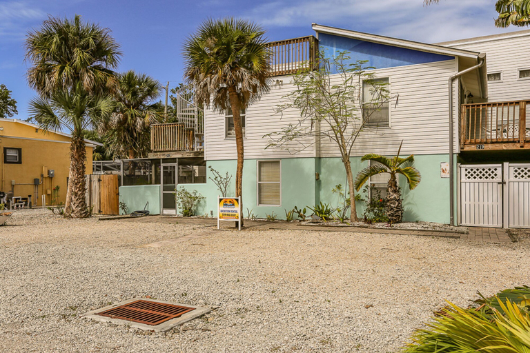 Exterior & Views 1, 219 Delmar Whole House by Distinctive Beach Rentals, Lee