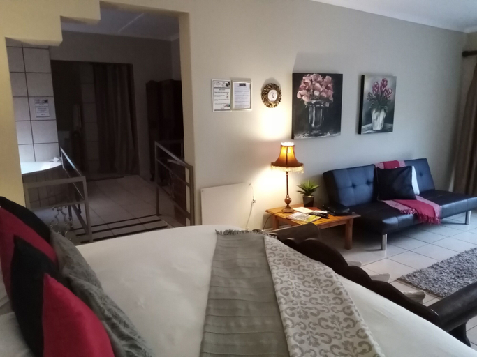 Bedroom 4, Daisy Country Lodge, Namakwa