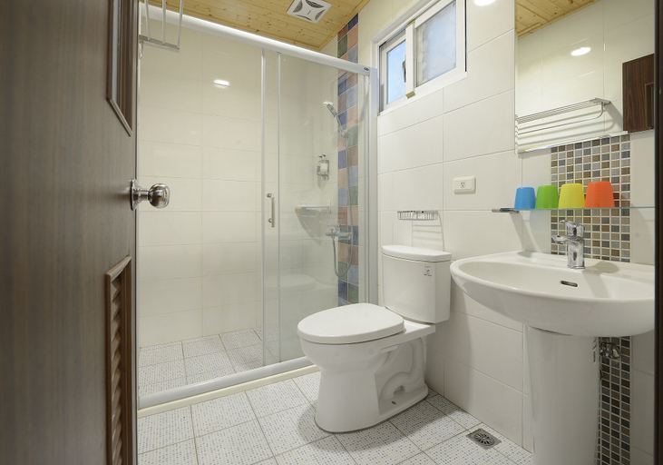 Bathroom 3, Come Inn 2, Pingtung