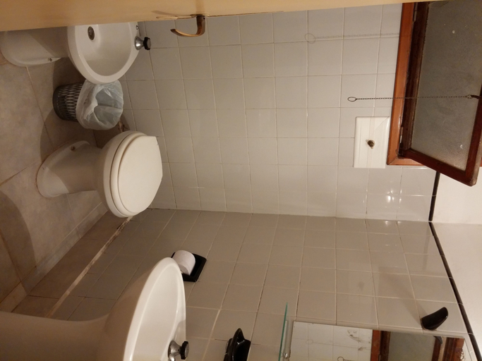 Bathroom 4, San Remo Viking Hotel, Pinamar