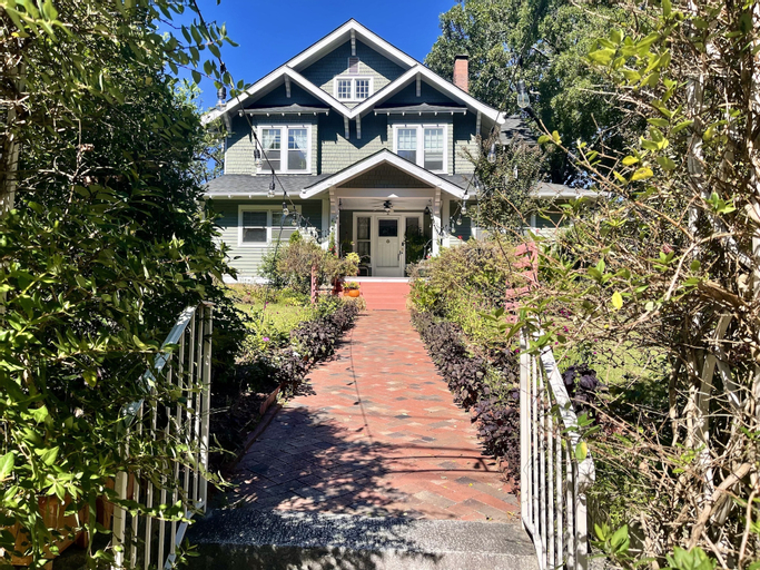 Greenwood Bed & Breakfast, Guilford