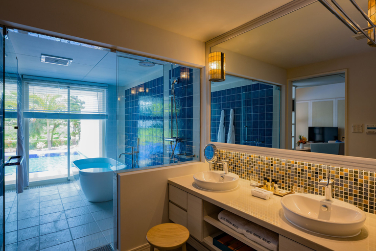 Bathroom 4, Hotel Shigira Mirage, Miyakojima