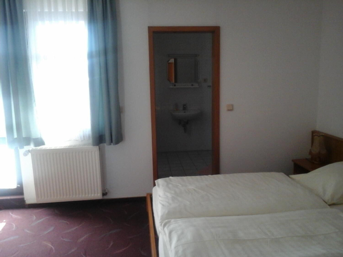 Bedroom 3, Landhotel zur Krone, Wartburgkreis