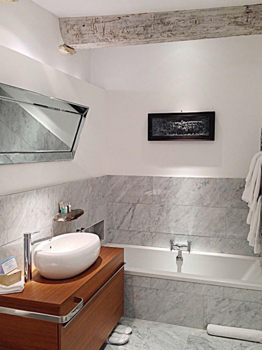 Bathroom 4, Anrán at Tidwell Farm, Devon