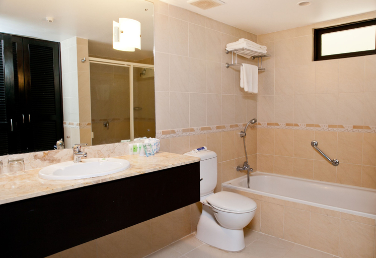 Bathroom 5, The Naviti Resort, Nadroga/Navosa