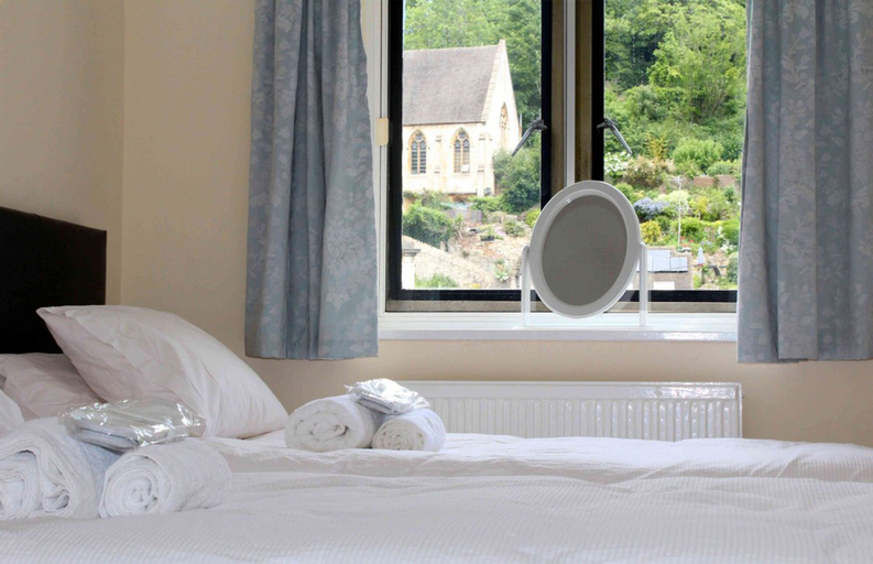 Bedroom 2, Cotswolds Valleys Accommodation Springfl, Gloucestershire