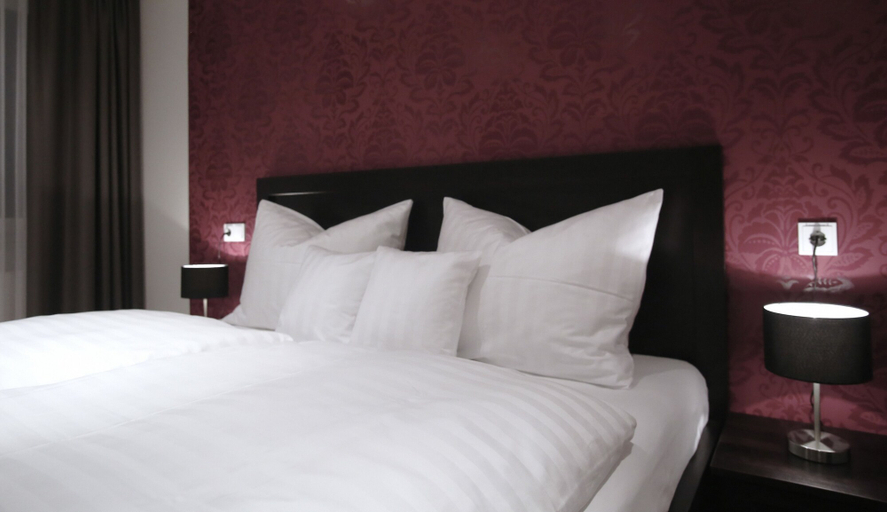 Bedroom 4, Limes Hotel, Hochtaunuskreis