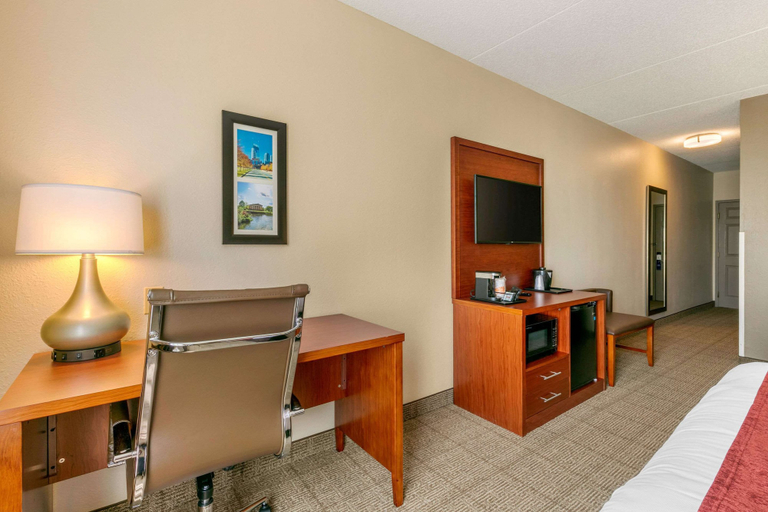 Bedroom 3, Comfort Inn & Suites Nashville Franklin Cool Springs, Williamson