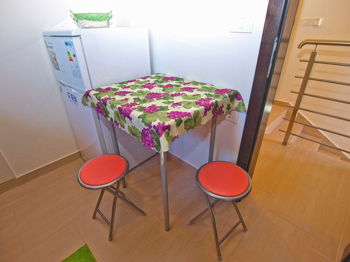 Others 4, Apartment 1287, Pula