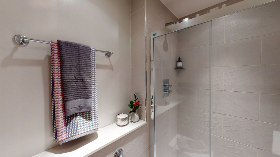 Bathroom 4, The Harrington - Gloucester Road - 1 Harrington Gardens, London