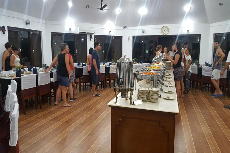 Food & Drinks 5, Jungle Safari Resort, Narayani