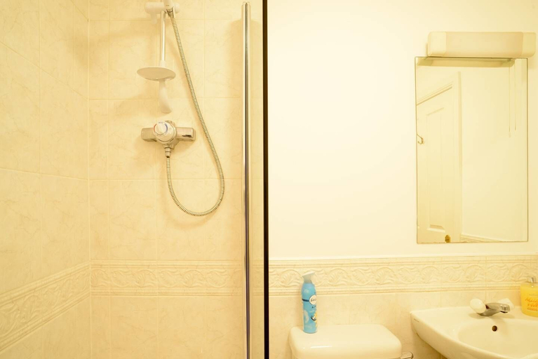 Bathroom 3, JOIVY Gorgeous Stockbridge Apt With Underground Parking, Edinburgh