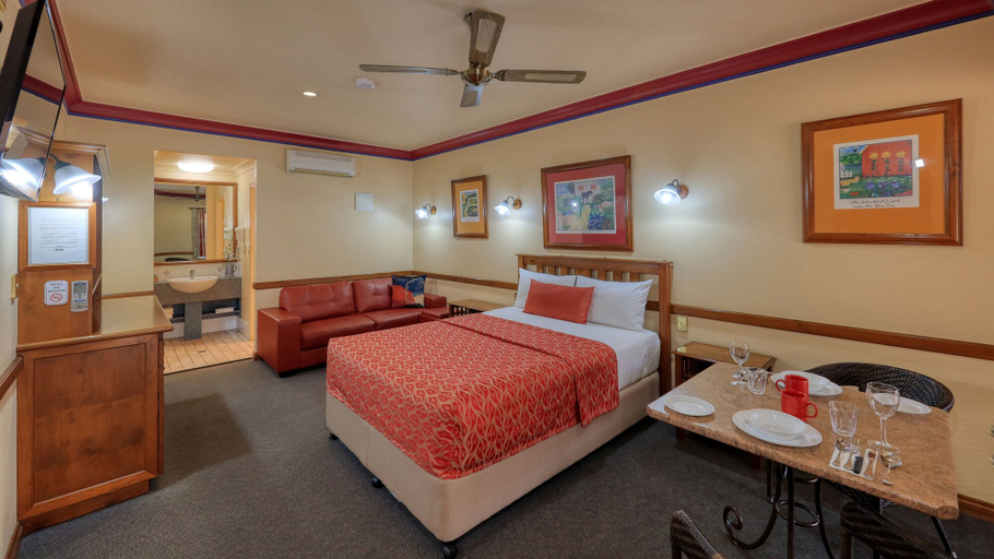 Bedroom 3, Dalby Homestead Motel, Dalby