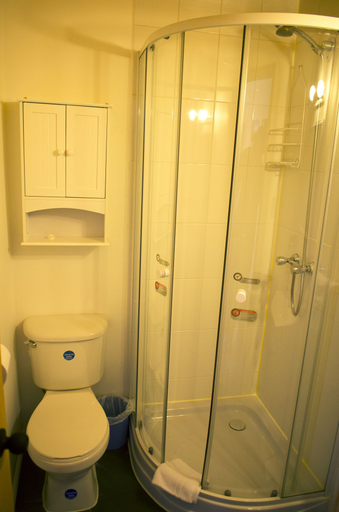 Bathroom, Hotel Kernayel, Cautín