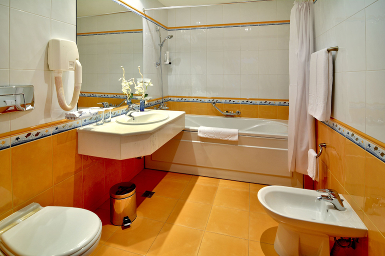 Bathroom 4, AQUA Hotel, Varna