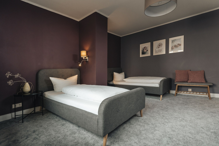 Bedroom 4, Hotel Freihof am Roland, Pinneberg