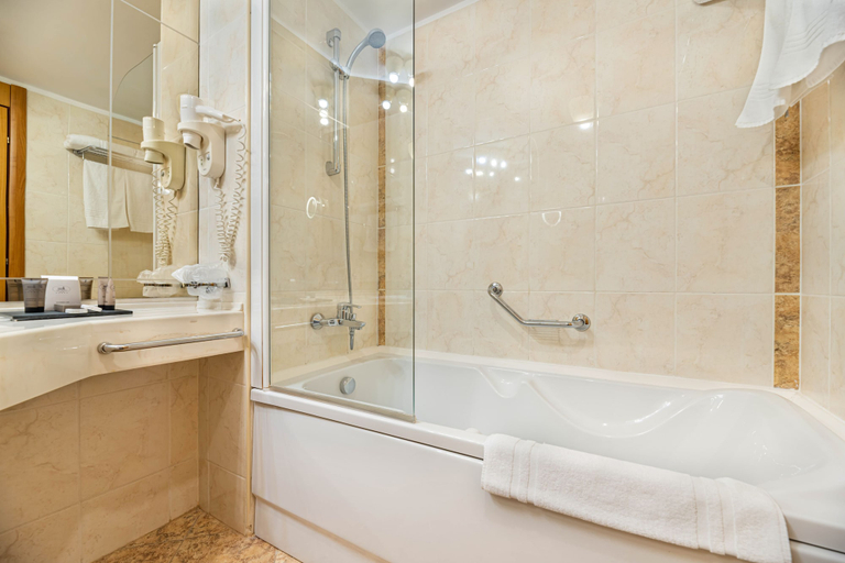 Bathroom 5, Aro Palace Hotel, Brasov