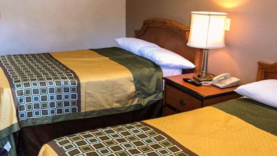 Bedroom 5, Crown Lodge Motel Oakland, Alameda