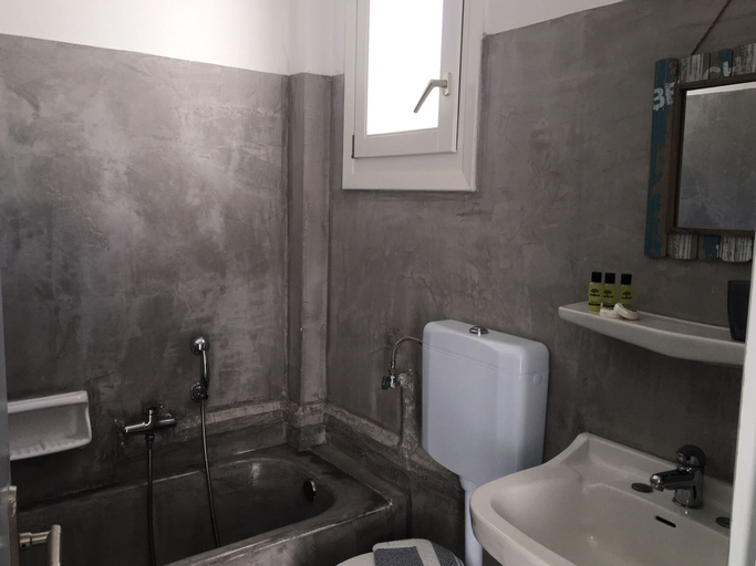 Bathroom 4, Di Mare, South Aegean