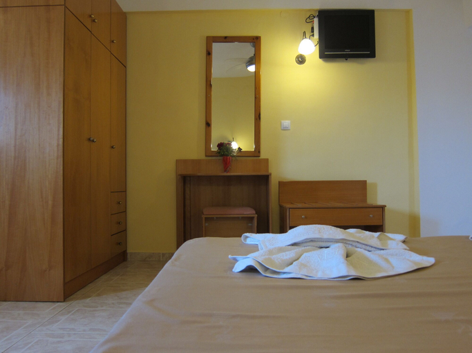 Bedroom 5, Baladinos Apartments, Crete