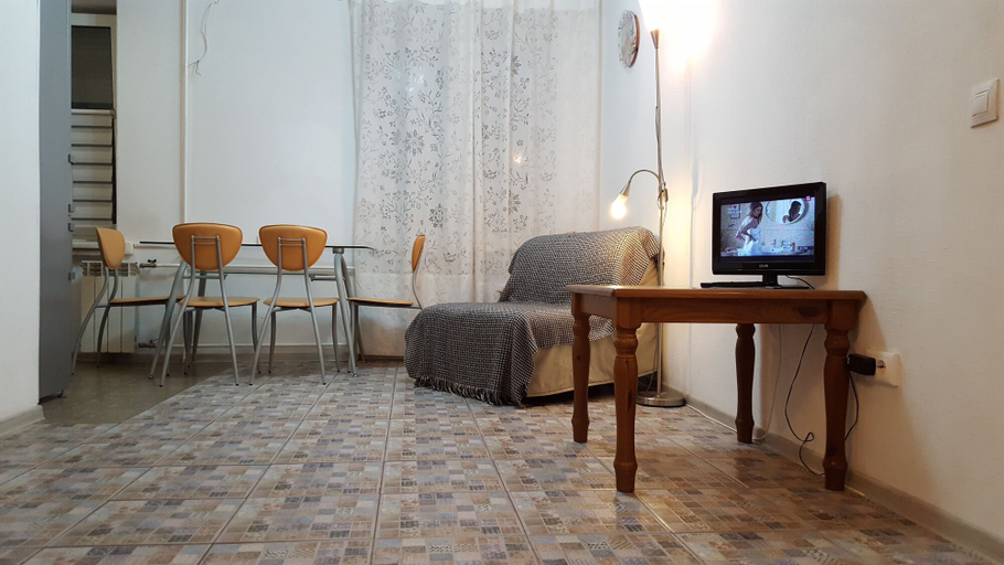 Others 5, DeLuxe Apartment Arkhitektora Vlasova, Western