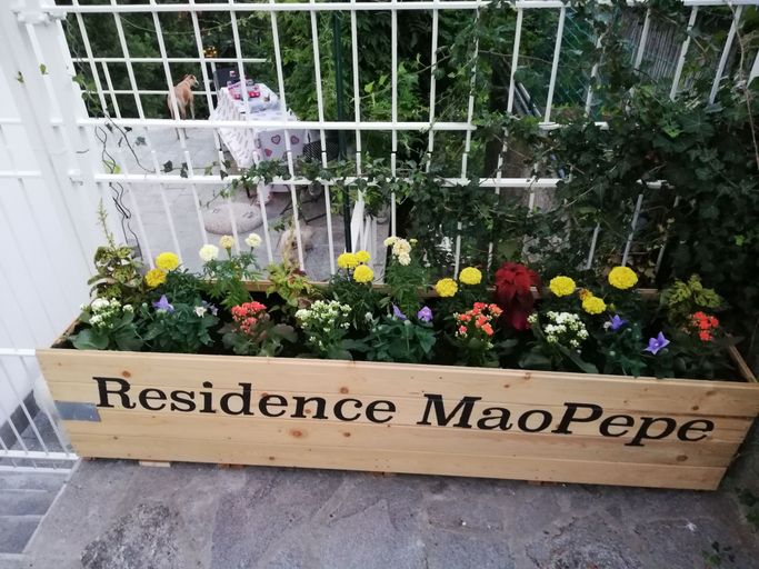 Property entrance, Residence Maopepe, Como