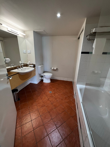 Bathroom 4, Darwin Esplanade Central, Darwin