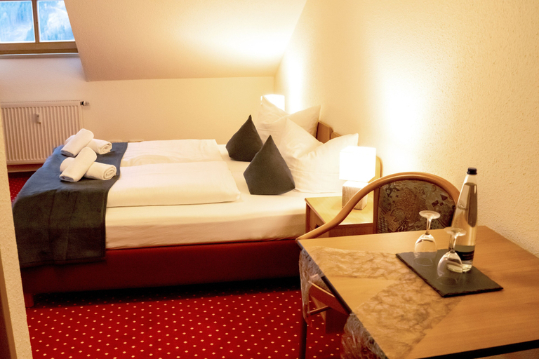 Bedroom 4, Landhotel Donaublick, Passau