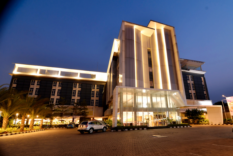 Exterior & Views 1, Yasmin Hotel Karawaci, Tangerang