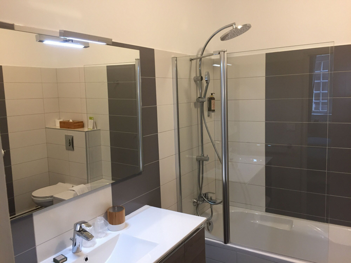Bathroom 4, Hôtel Du Pont Vieux, Aude