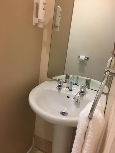 Bathroom 3, Terra Nova Hotel, Aberdeen