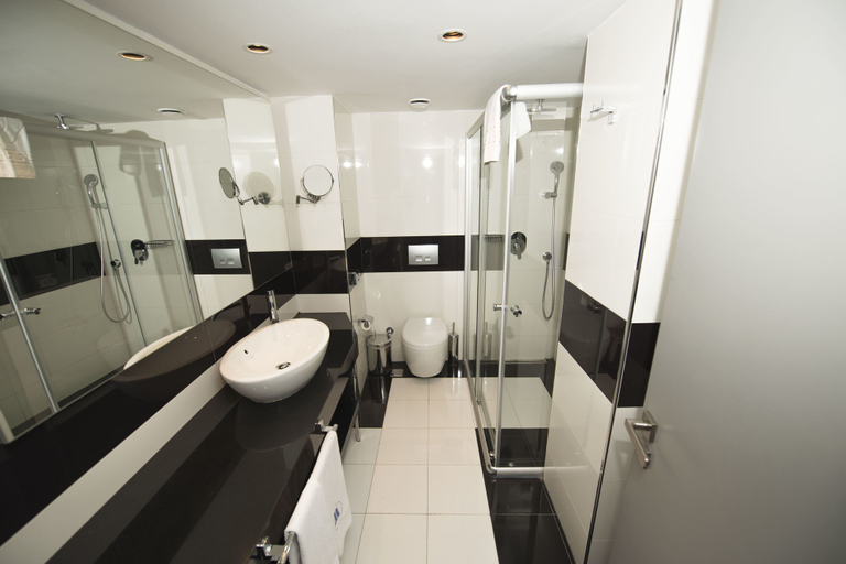 Bathroom 5, Manesol Old City Bosphorus, Fatih