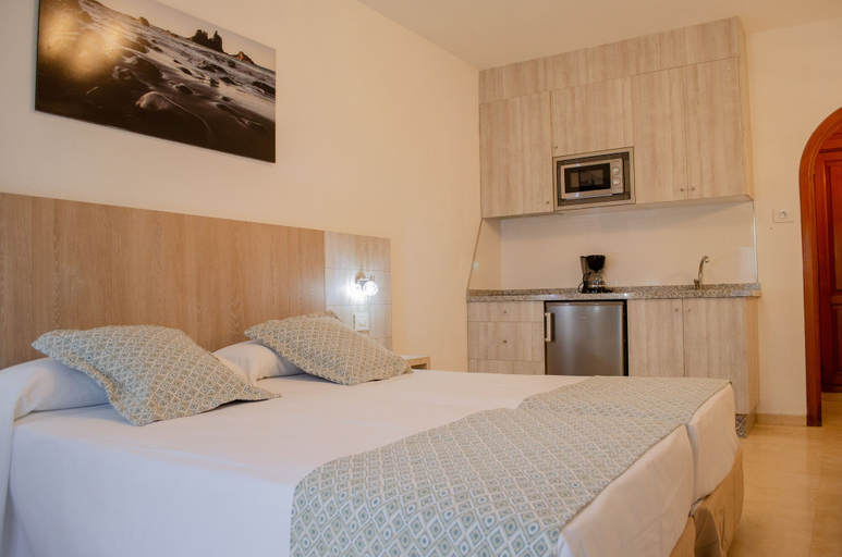Bedroom 3, Klayman Olivina Aparthotel, Santa Cruz de Tenerife
