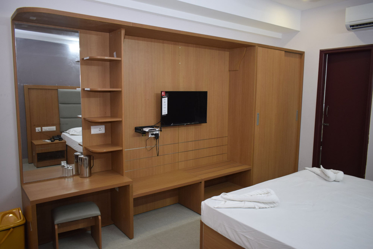 Bedroom 2, Hotel Vijay Krishna, Madurai