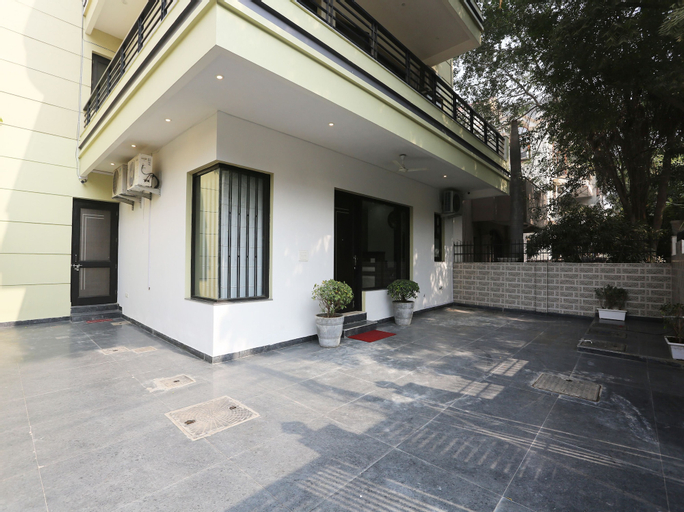 Exterior & Views 1, OYO 27674 Dhairya Residency, Gurgaon