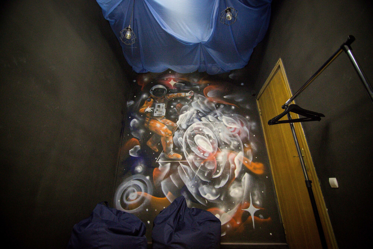 Others 5, Elements Hostels, Holosiïvs'kyi